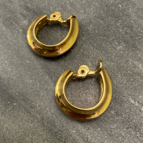 Vintage Monet Gold Clip On Hoops - Picture 5 of 8
